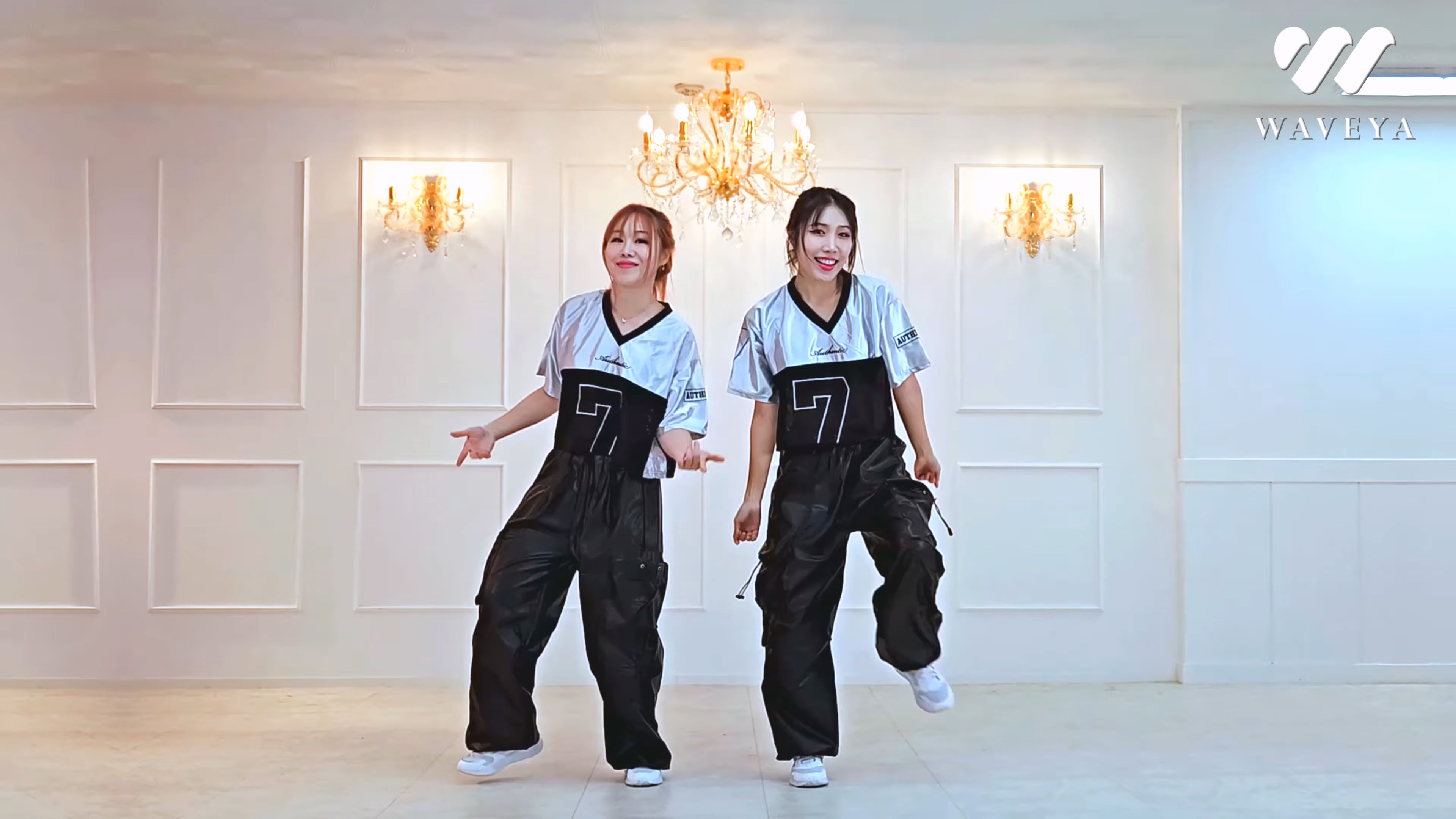 RIIZE 라이즈 Talk Saxy dance cover Waveya 웨이브야 – #0802插图1